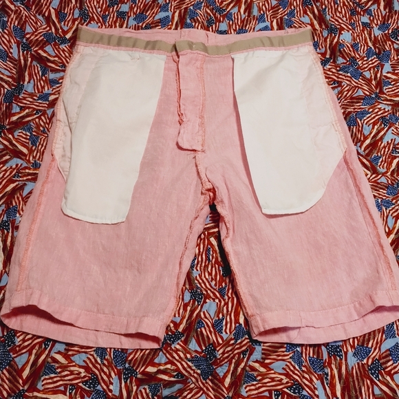 AMIANI Men's Pink Bermuda 100% Linen Shorts - Picture 3 of 9